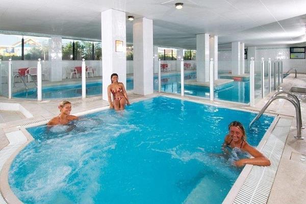 Hotel Milton 卡托利卡 外观 照片